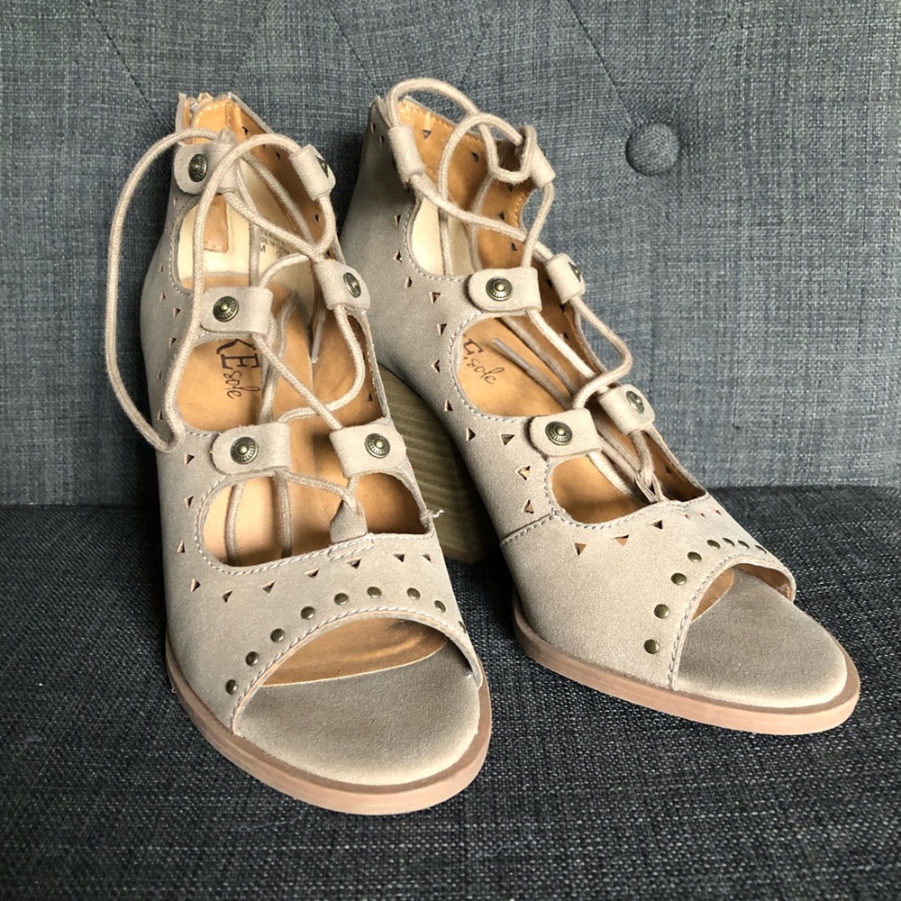 BKE | Sole Siren Heeled Sandal in Taupe